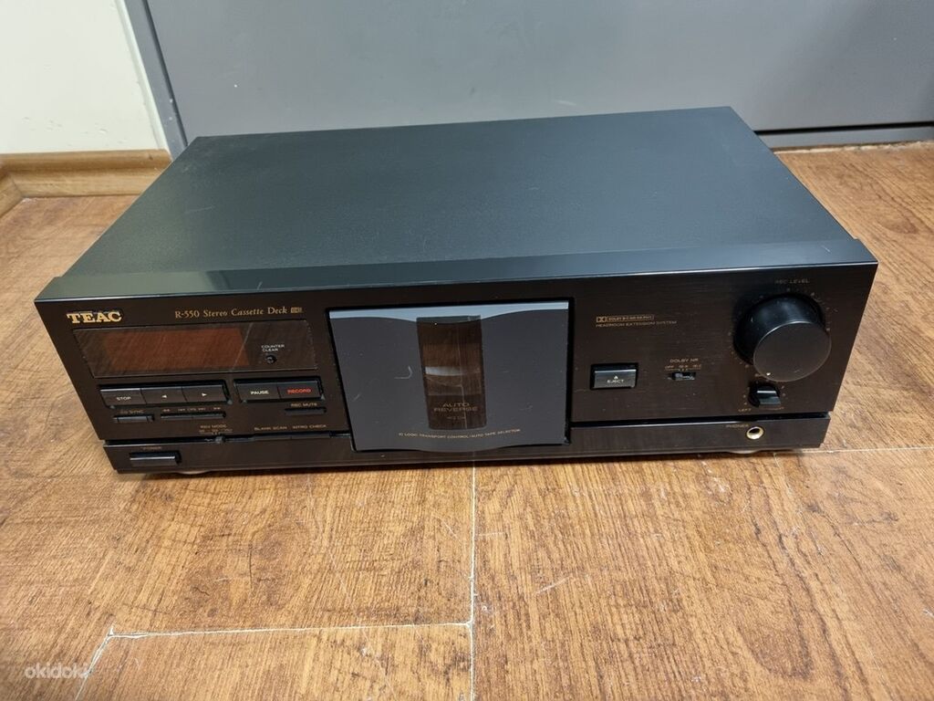 TEAC R-550 Cassette Deck