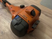 Husqvarna 555FX võsalõikur/trimmer
