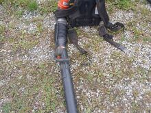 Lehepuhur Husqvarna 350BT