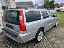 NELIKVEOLINE Volvo V70 2.4 D5 136kw, LISASOOJENDUS