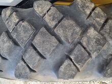 Traktori MTZ 80/82  esirattad 360/70/24