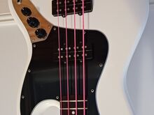 FENDER JAZZ BASSKITARR