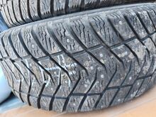 225/45R17 шипованные шины 4 шт.