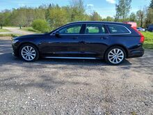 Volvo V90 Momentum 2.0 D 140кВт