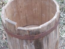 Puidust tünn (2 tk)