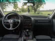 BMW E36 320i