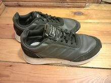 Mustad Adidas Spordijalatsid