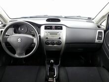 Suzuki Liana