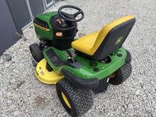 Murutraktor John Deere D130 22hp