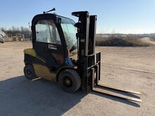 Laotõstuk Caterpillar DP30N