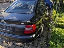 2x Audi A4B5 1.6л 74кВт механика