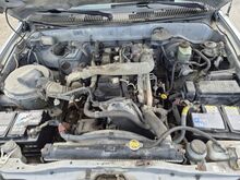 Toyota Hilux 2004a 2.5 75kW