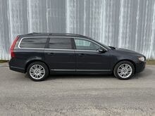 Volvo V70 Momentum 2.0 R5 D3 120kW, JÄRELMAKS!
