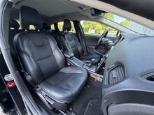 Volvo V40 Facelift SUMMUM 2.0 D2 88kW, JÄRELMAKS!