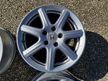 Honda (5x114,3) 17 tolli originaal valuveljed