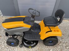 Аккумуляторный садовый трактор Stiga Tornado 398e e-power