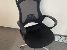 Офисное кресло