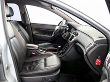 Peugeot 607