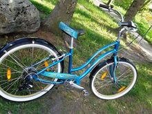 Cruiser jalgratas Giant Simple Seven.