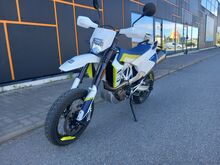 Husqvarna 701 supermoto