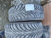 205/55R16 шипованные шины 2 шт.