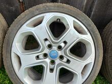 18" Fordi veljed koos suverehvidega