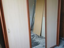 Suur lükandustega riidekapp