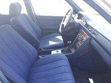 Mercedes-Benz E200