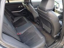 BMW 330e M-pakett  2022