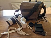 Комплект беззеркальной камеры Samsung NX1000