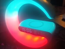 BT kõlar/Äratuskell/Juhtmevaba laadija/RGB Led