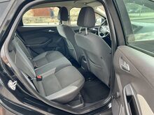 Ford Focus 1,6 77кВт, ШИПОВАННАЯ РЕЗИНА В КОМПЛЕКТЕ