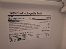 Холодильник Siemens KG49EAI40