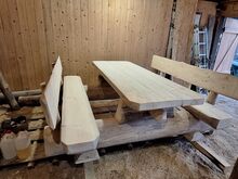 Скамья из бревна
