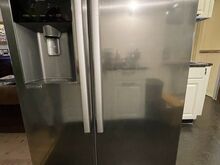 LG kahe uksega külmkapp