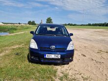 TOYOTA COROLLA VERSO