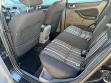 Ford Focus 2011 1,6 74кВт бензин механика