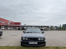 BMW E34 520ia