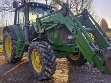 John Deere  6520