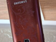 Punane Samsung LaFleur nutitelefon