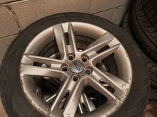 Volvo veljed 5x108 talverehvidega 225/50R17