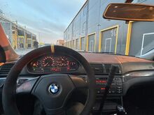 BMW E46 325i