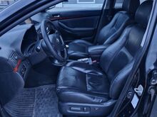 TOYOTA AVENSIS 2.2d_Manu_Rikkalik lisavarustus