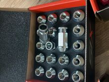M12x1.25 veljemutrid