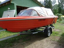 Paat koos 2T mootoriga Evinrude