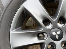 Müüa Mitsubishi L200 originaalvaluveljed + naelad.