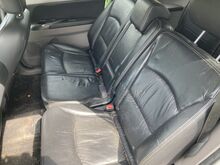Mitsubishi Grandis, must nahksisu, 7-kohaline