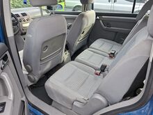 Volkswagen Touran 2.0 103kw, 7 kohta