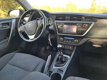 TOYOTA AURIS 1,6