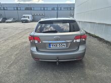 Toyota avensis d4d diisel manuaal